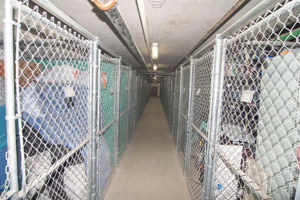 208-10 Hemlock Crescent Sw, Calgary, AB - Indoor