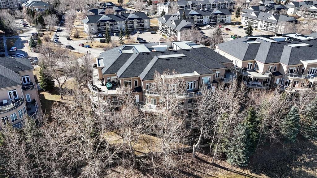 208-10 Hemlock Crescent Sw, Calgary, AB - Outdoor