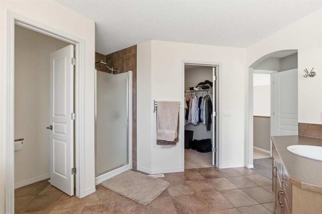 283 Springmere Link, Chestermere, AB - Indoor Photo Showing Bathroom