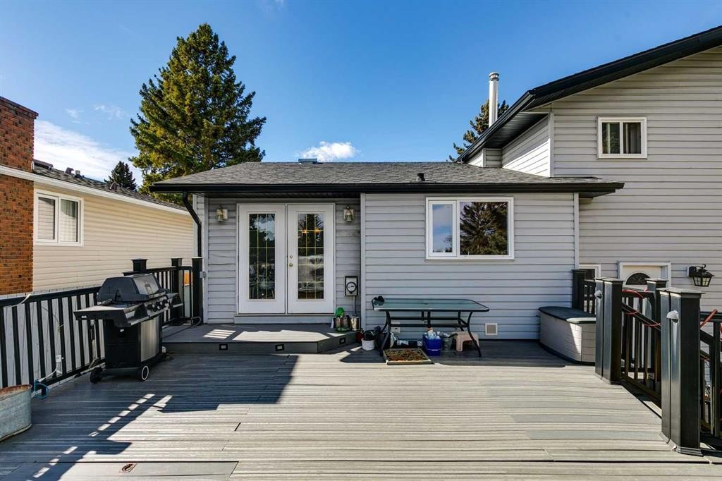 443 Brookmere Crescent Sw, Calgary, AB - Outdoor With Deck Patio Veranda With Exterior