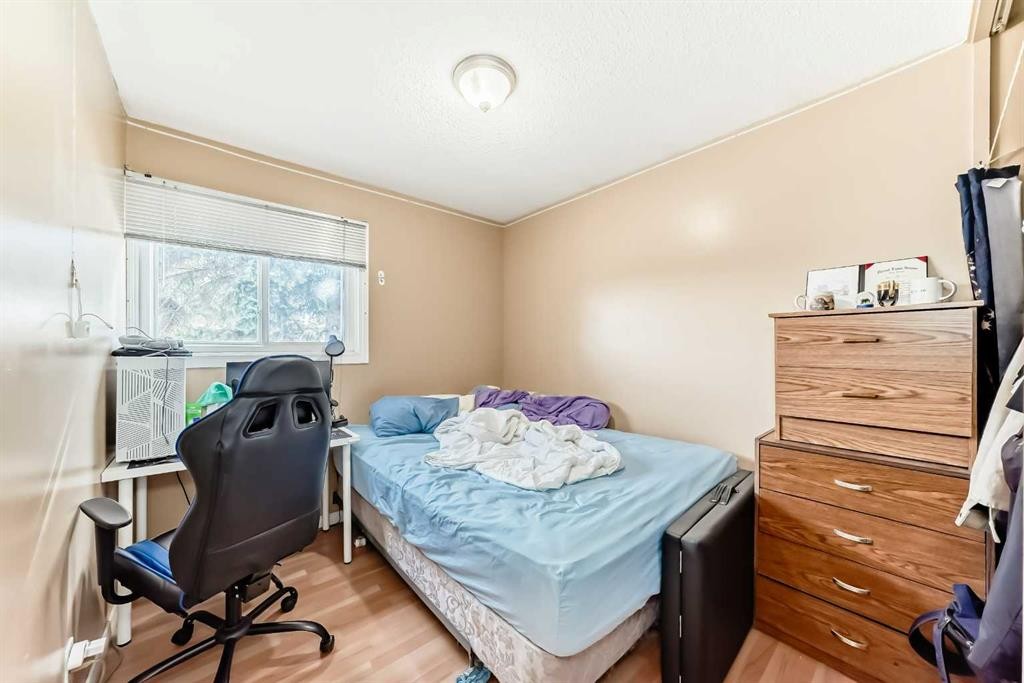 659 Maryvale Way Ne, Calgary, AB - Indoor Photo Showing Other Room