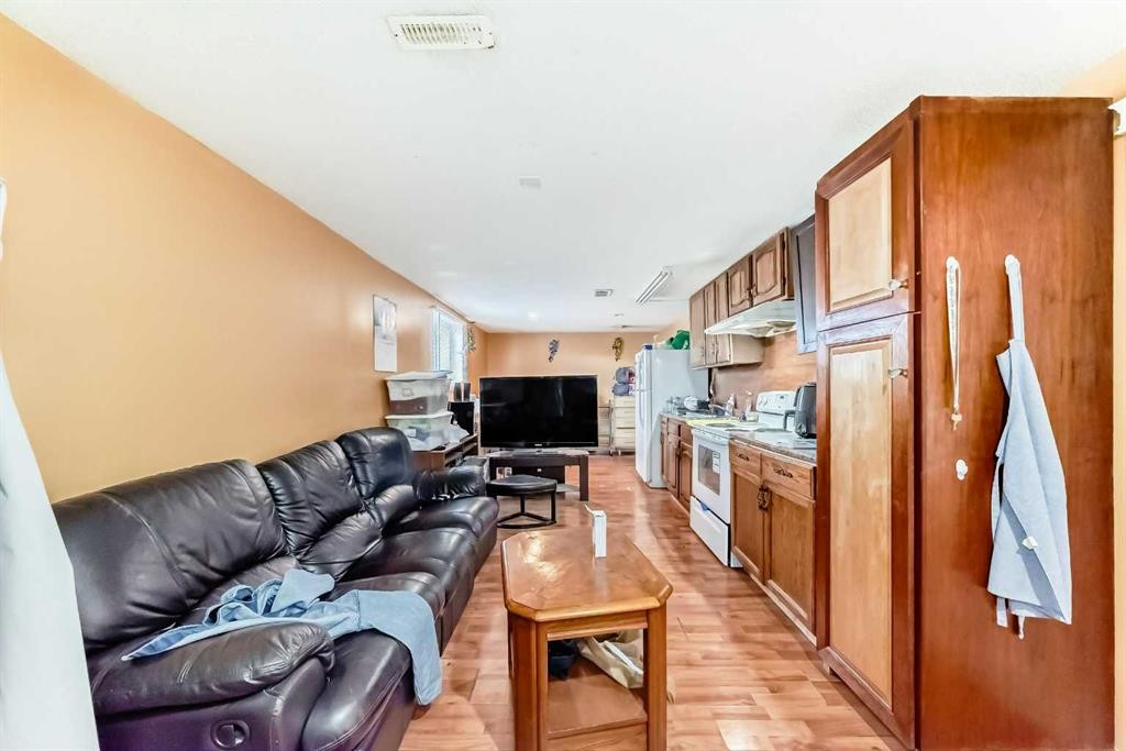 659 Maryvale Way Ne, Calgary, AB - Indoor Photo Showing Other Room