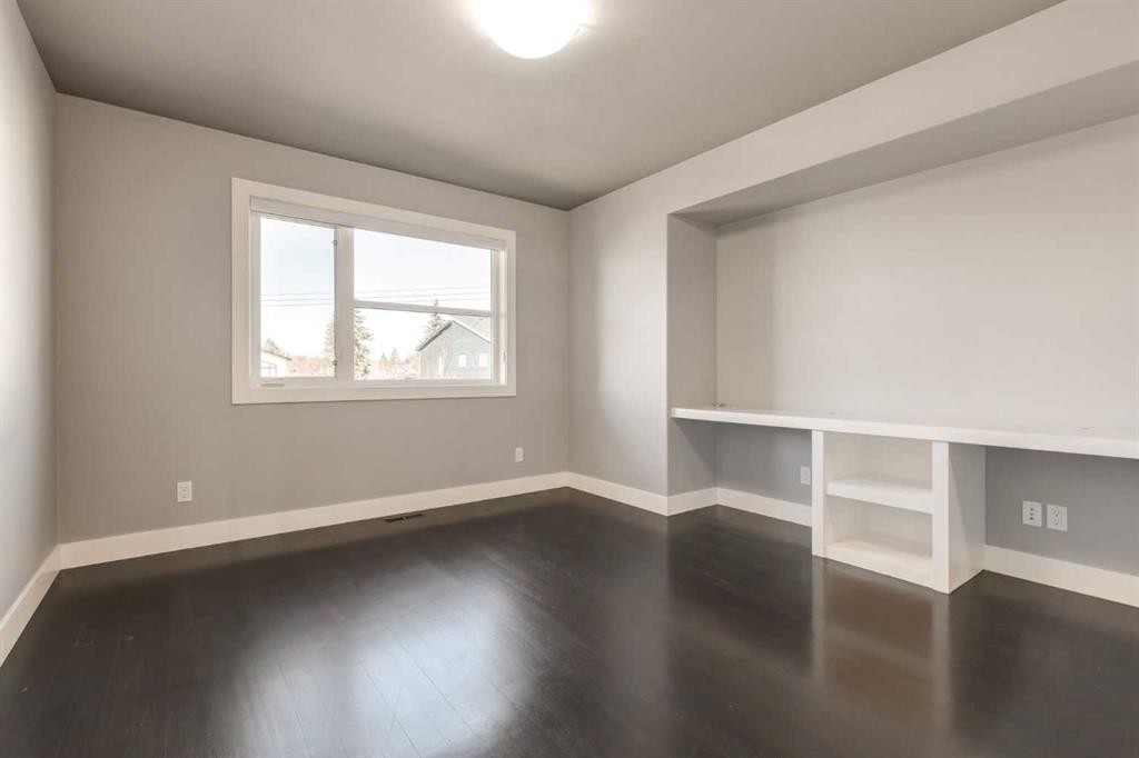 1711 27 Street Sw, Calgary, AB - Indoor Photo Showing Other Room