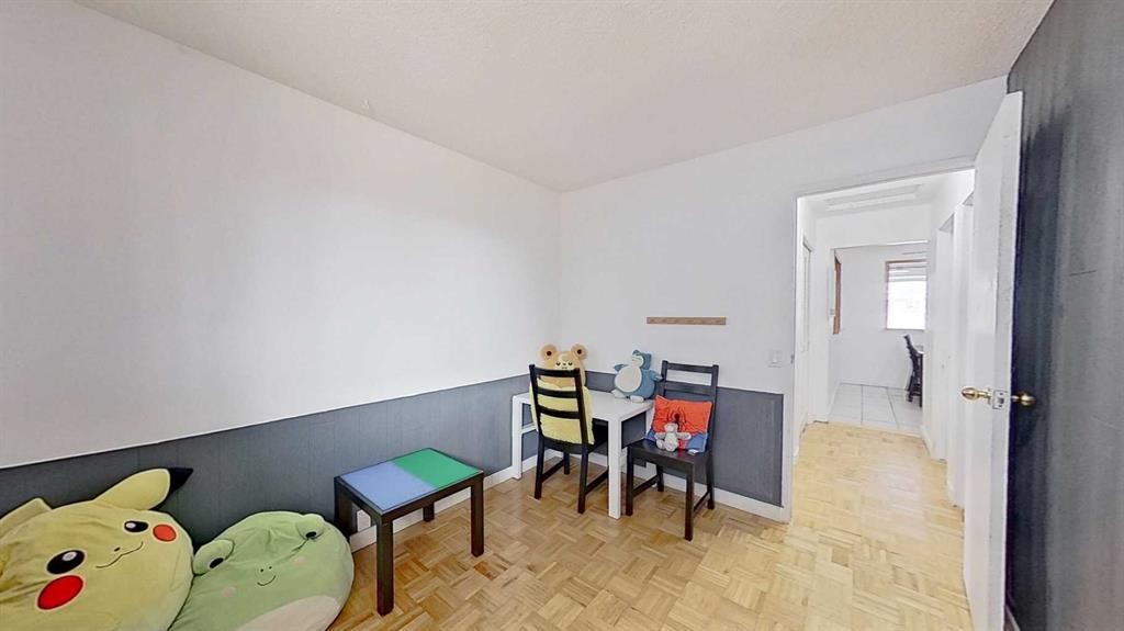315 Pinecrest Crescent Ne, Calgary, AB - Indoor Photo Showing Other Room