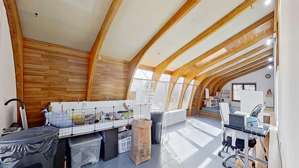 315 Pinecrest Crescent Ne, Calgary, AB - Indoor Photo Showing Other Room