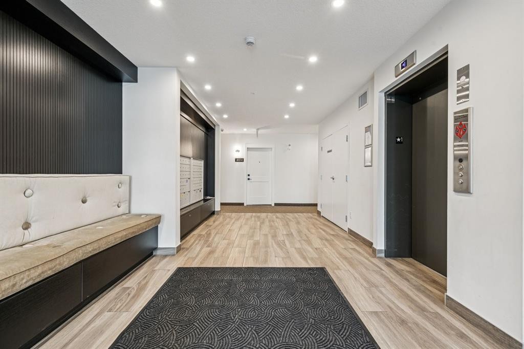 4404-200 Seton Circle Se, Calgary, AB - Indoor Photo Showing Other Room