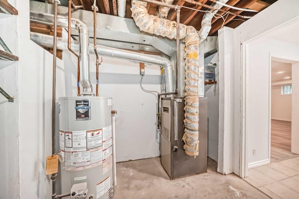 81 Bearberry Close Nw, Calgary, AB - Indoor Photo Showing Basement