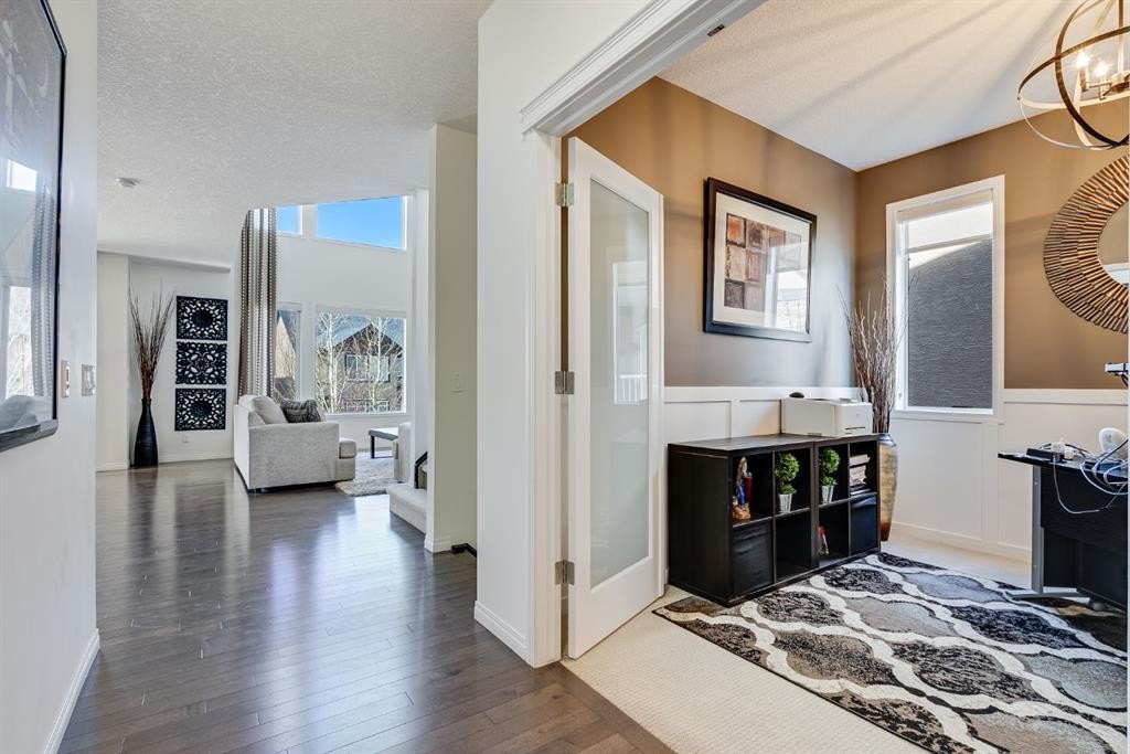 117 Mahogany Place Se, Calgary, AB - Indoor Photo Showing Other Room