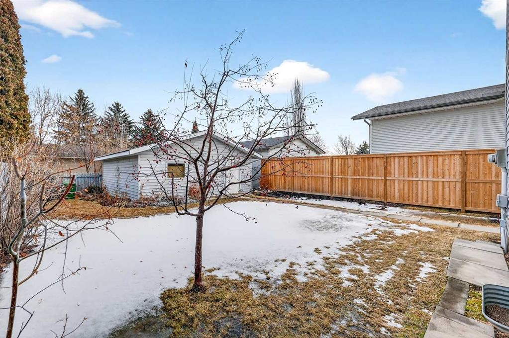 159 Shawglen Road Sw, Calgary, AB - Outdoor