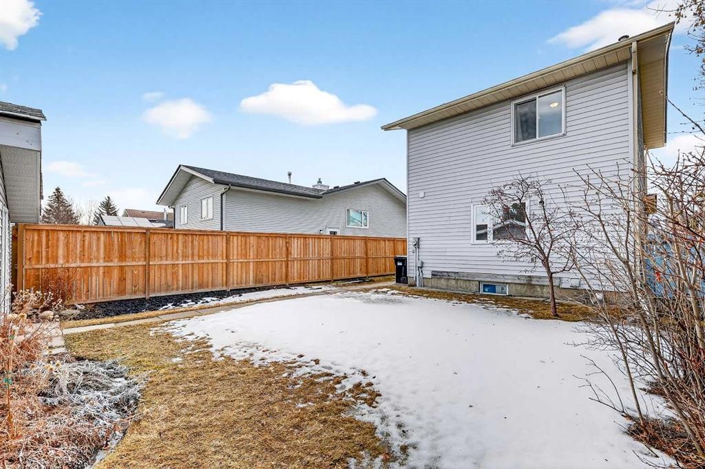 159 Shawglen Road Sw, Calgary, AB - Outdoor