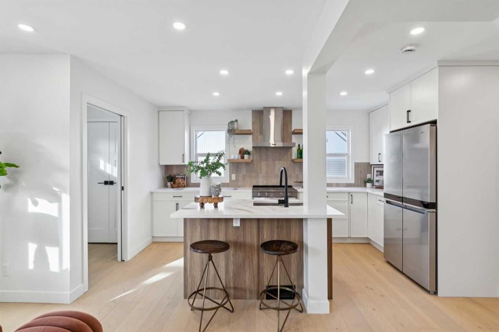 4547 Passchendaele Road Sw, Calgary, AB - Indoor Photo Showing Kitchen With Upgraded Kitchen