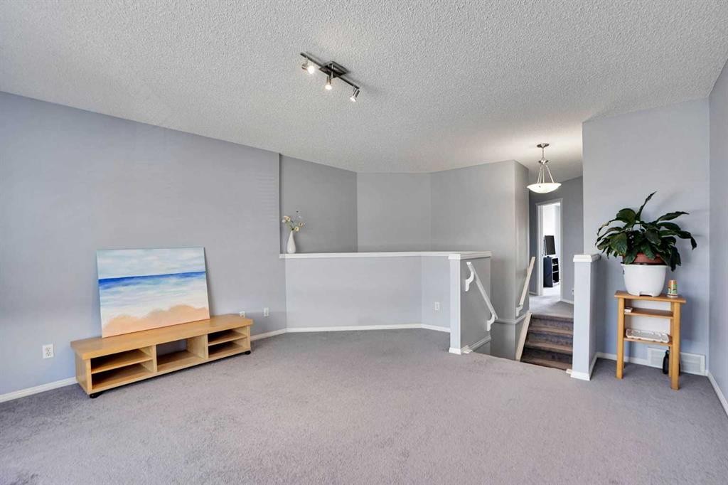 234 Saddlecreek Point Ne, Calgary, AB - Indoor Photo Showing Other Room
