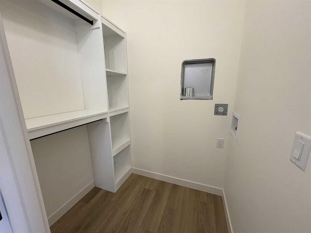 427 Meadowlark Way, Vulcan, AB - Indoor With Storage