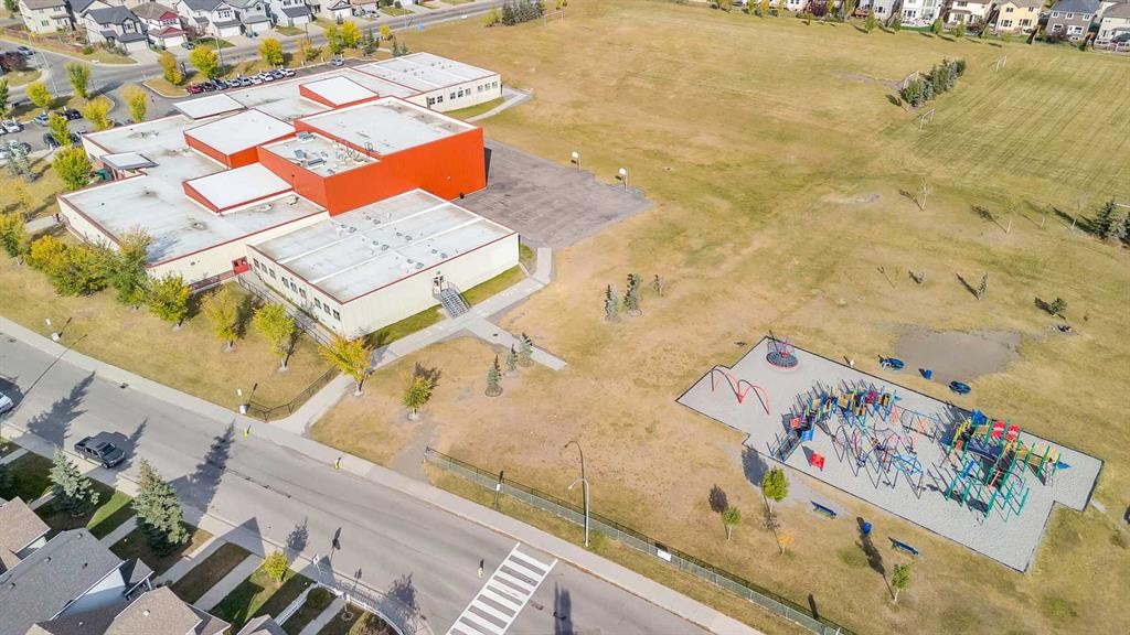 320 Evermeadow Road Sw, Calgary, AB - Outdoor With View