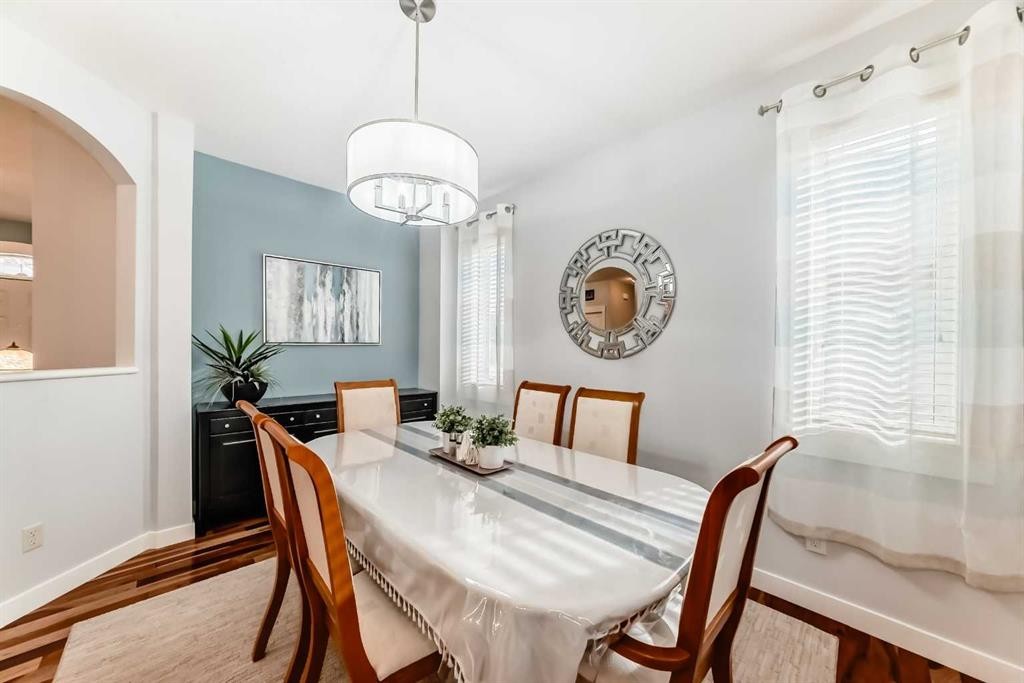 160 Sienna Passage, Chestermere, AB - Indoor Photo Showing Dining Room