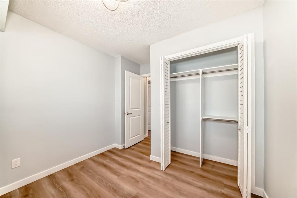 161-6915 Ranchview Drive Nw, Calgary, AB - Indoor Photo Showing Other Room