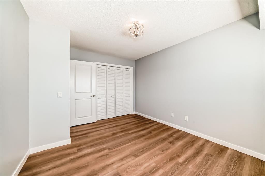 161-6915 Ranchview Drive Nw, Calgary, AB - Indoor Photo Showing Other Room