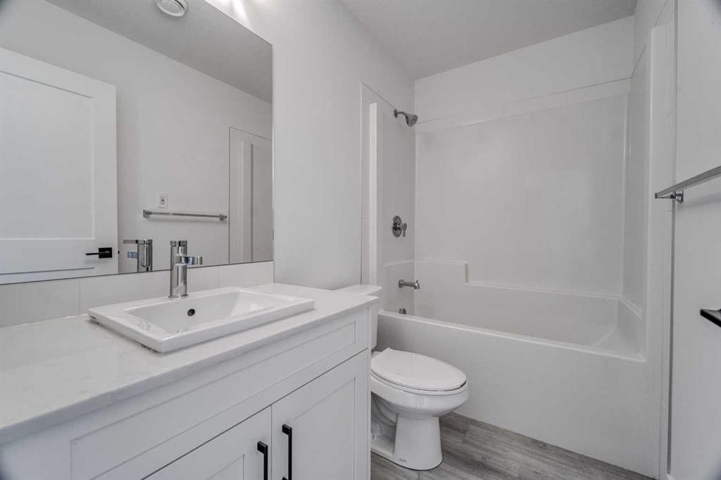 213-40 Sage Hill Walk Nw, Calgary, AB - Indoor Photo Showing Bathroom
