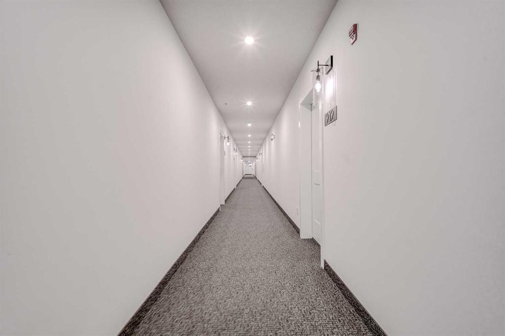 213-40 Sage Hill Walk Nw, Calgary, AB - Indoor Photo Showing Other Room