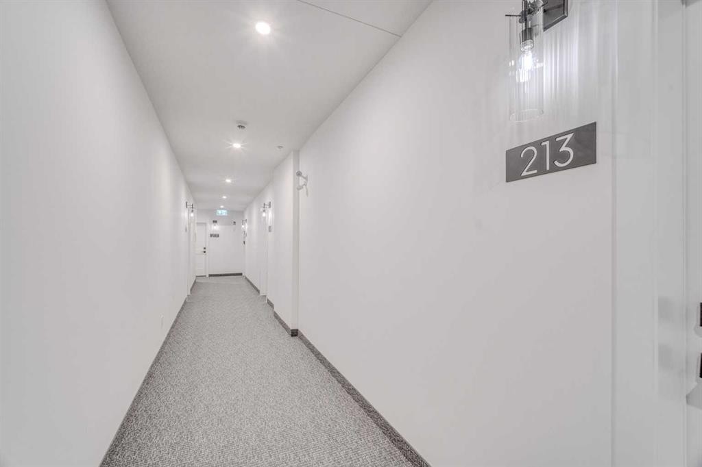 213-40 Sage Hill Walk Nw, Calgary, AB - Indoor Photo Showing Other Room