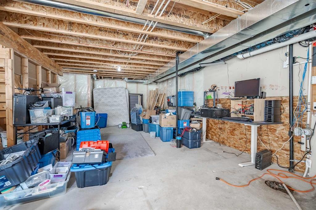 29 Evansridge Circle Nw, Calgary, AB - Indoor Photo Showing Basement