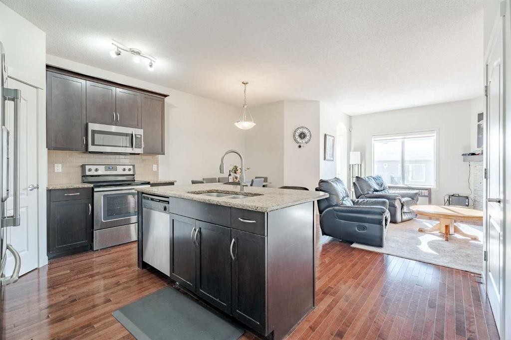 29 Evansridge Circle Nw, Calgary, AB - Indoor Photo Showing Kitchen With Stainless Steel Kitchen With Upgraded Kitchen