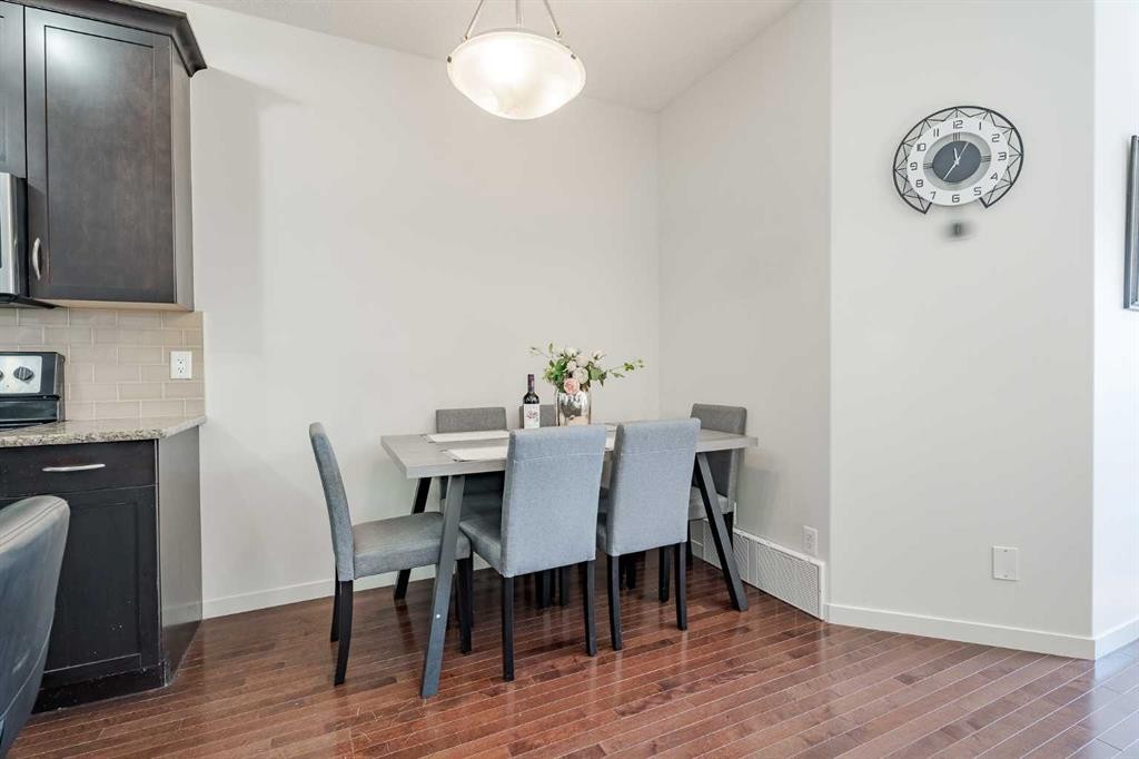 29 Evansridge Circle Nw, Calgary, AB - Indoor Photo Showing Dining Room