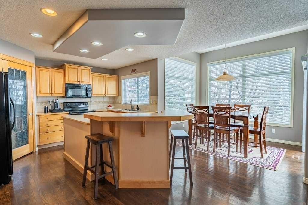 62 Springbluff Boulevard Sw, Calgary, AB - Indoor