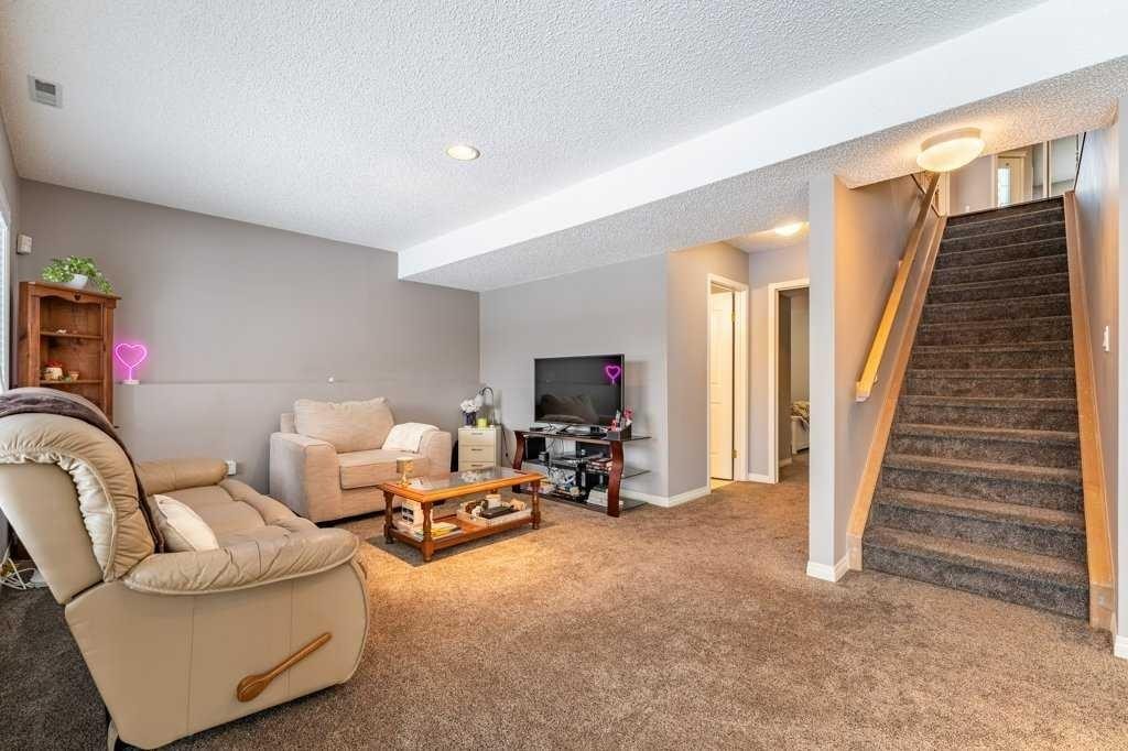 62 Springbluff Boulevard Sw, Calgary, AB - Indoor