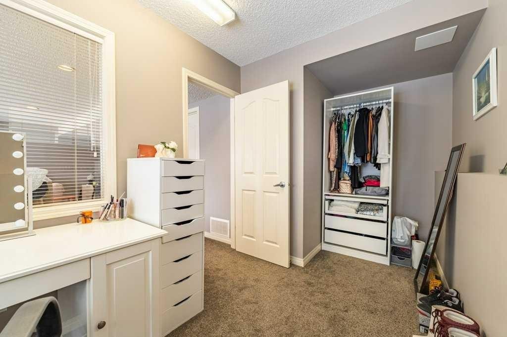 62 Springbluff Boulevard Sw, Calgary, AB - Indoor