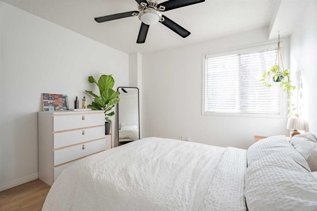 202-340 4 Avenue Ne, Calgary, AB - Indoor Photo Showing Bedroom