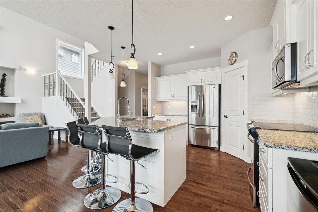 248 Copperpond Circle Se, Calgary, AB - Indoor Photo Showing Kitchen With Upgraded Kitchen