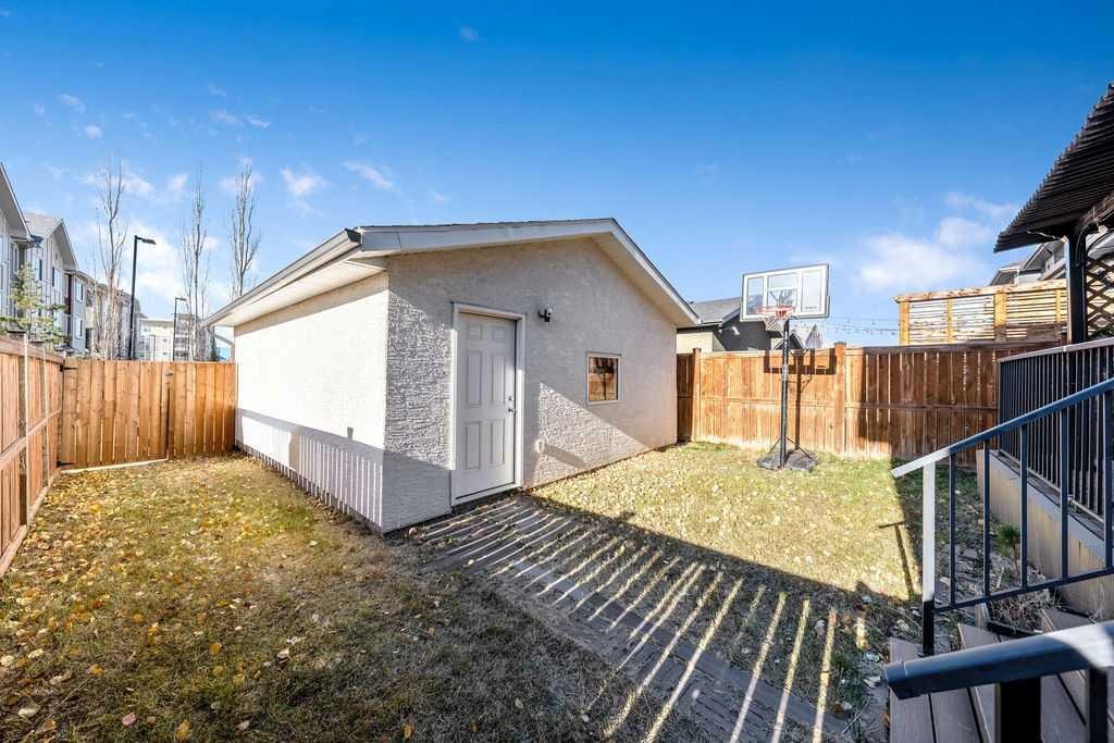 37 Marquis Common Se, Calgary, AB - Outdoor With Exterior