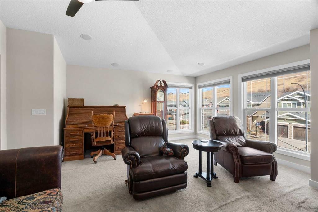 82 Cranbrook Crescent Se, Calgary, AB - Indoor