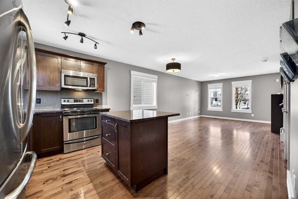 257 Skyview Ranch Drive Ne, Calgary, AB - Indoor Photo Showing Kitchen With Stainless Steel Kitchen