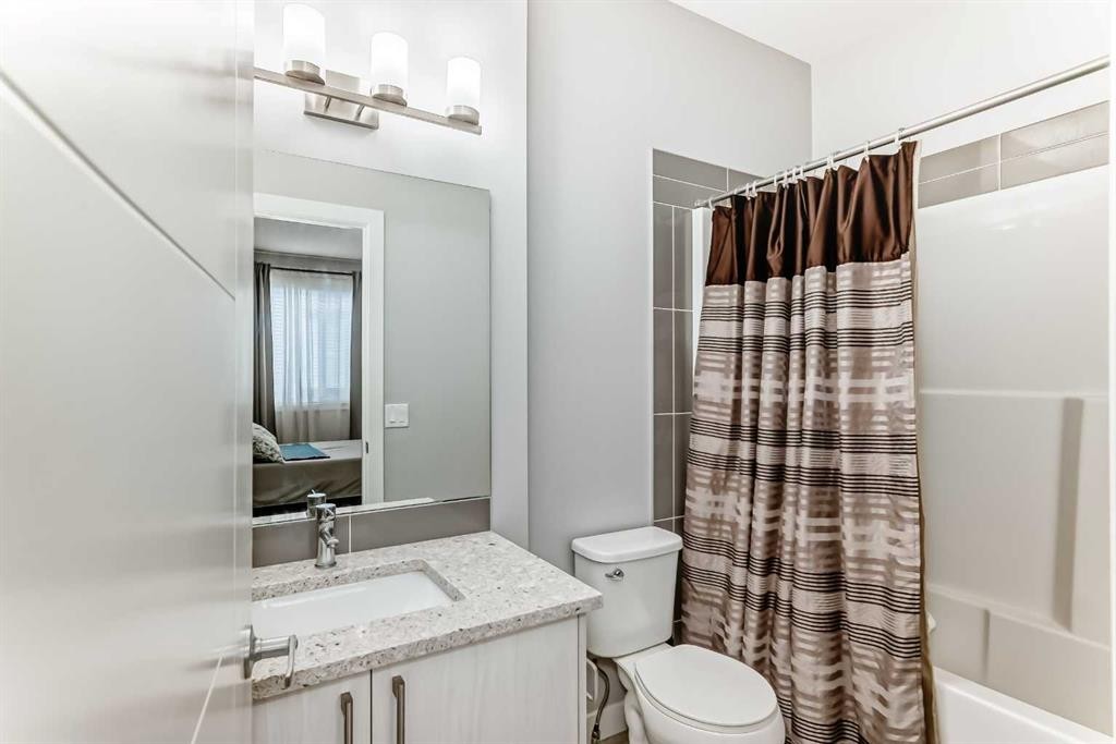 111 Redstone Crescent Ne, Calgary, AB - Indoor Photo Showing Bathroom