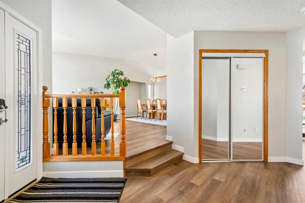 412 Hawkland Place Nw, Calgary, AB - Indoor Photo Showing Other Room