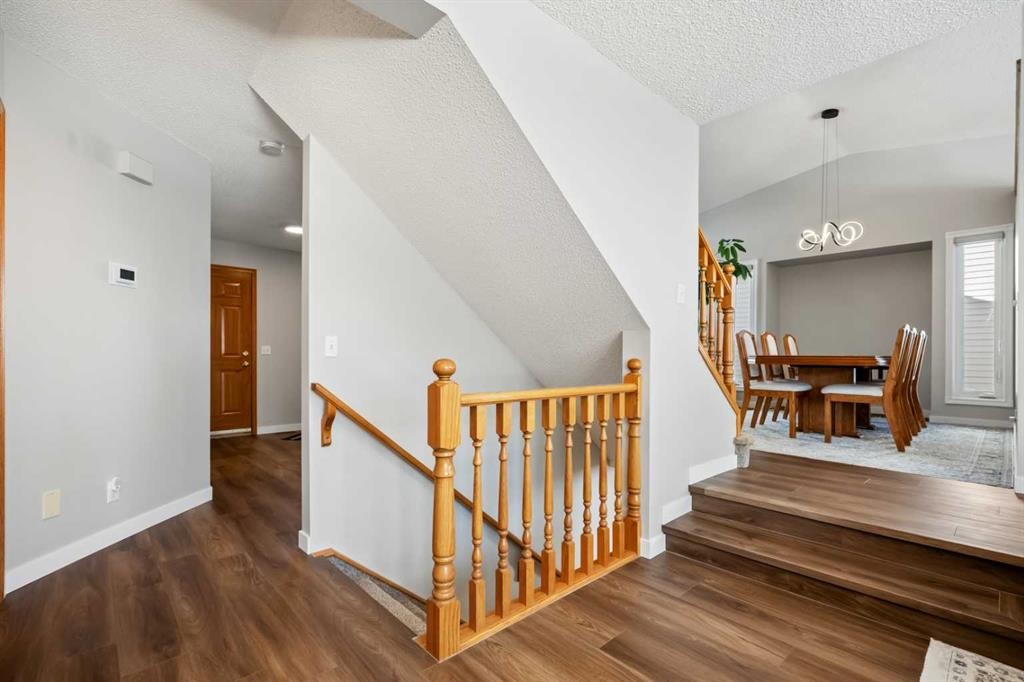412 Hawkland Place Nw, Calgary, AB - Indoor Photo Showing Other Room