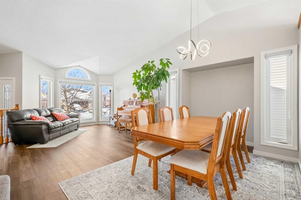 412 Hawkland Place Nw, Calgary, AB - Indoor