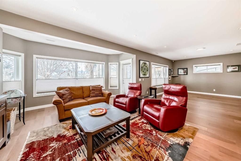 487 Rocky Ridge Drive Nw, Calgary, AB - Indoor Photo Showing Living Room