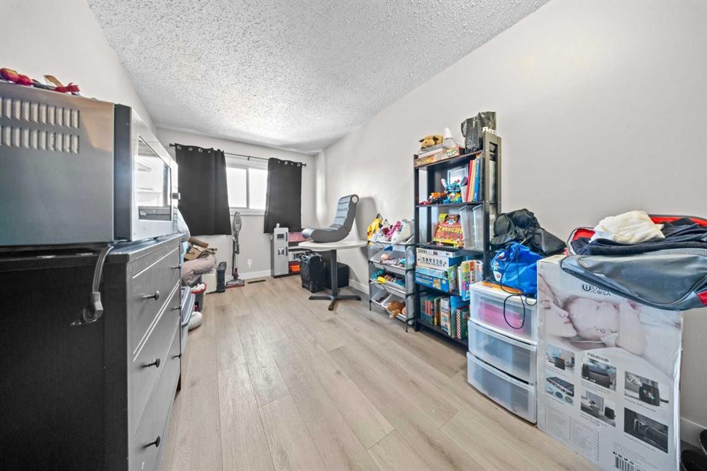 58 Templeson Crescent Ne, Calgary, AB - Indoor Photo Showing Other Room