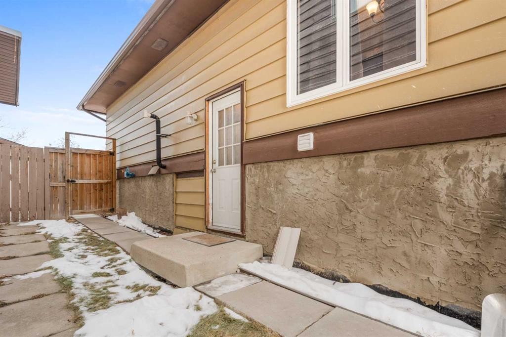 58 Templeson Crescent Ne, Calgary, AB - Outdoor