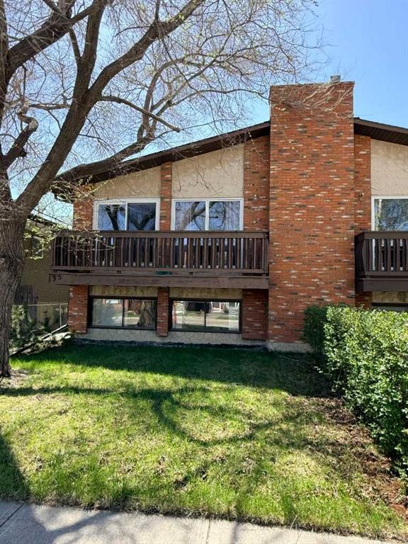 135 27 Avenue Ne, Calgary, AB - Outdoor With Deck Patio Veranda