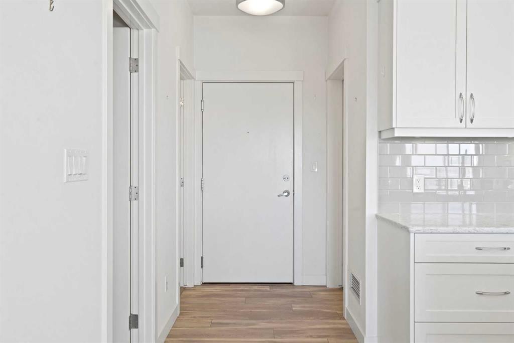 332-20 Seton Park Se, Calgary, AB - Indoor Photo Showing Other Room