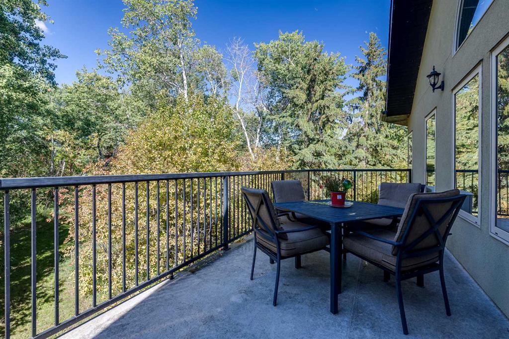 602 Pheasant Close, Pelican Point, AB - Outdoor With Exterior