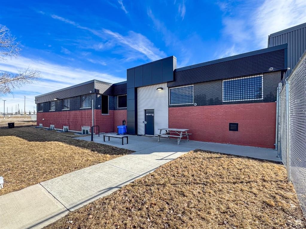 5430 30 Street Se, Calgary, AB