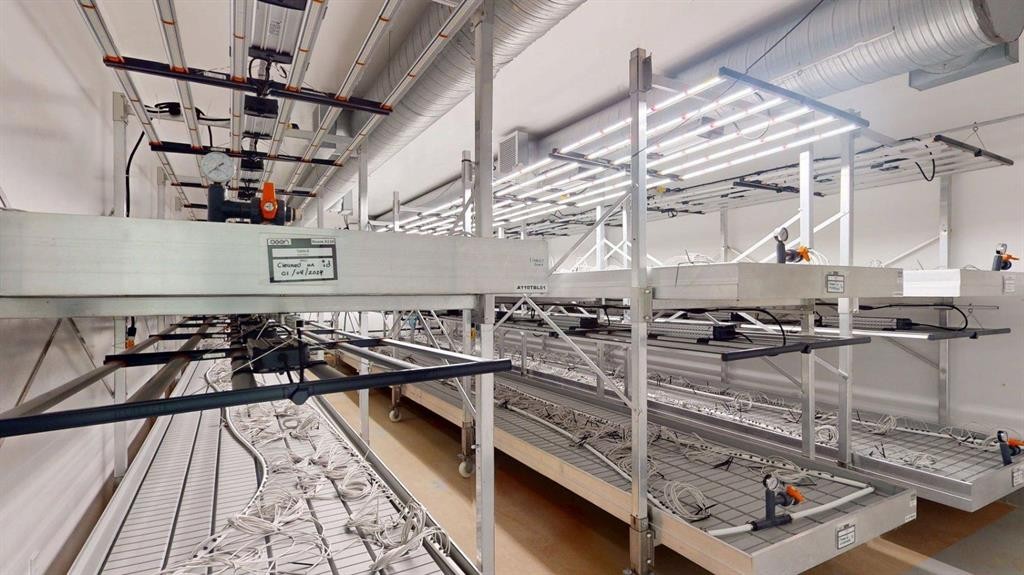 5430 30 Street Se, Calgary, AB