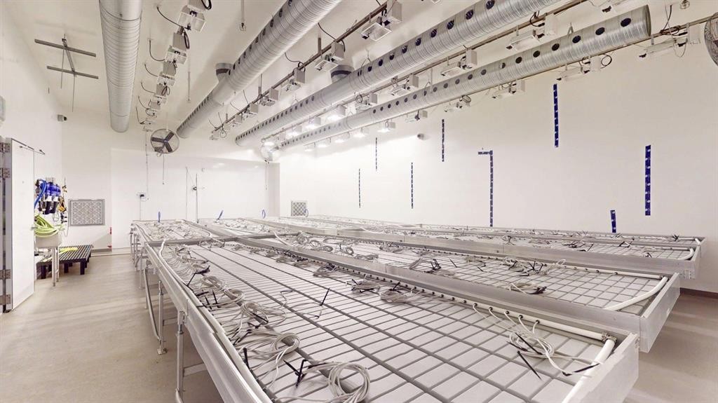 5430 30 Street Se, Calgary, AB