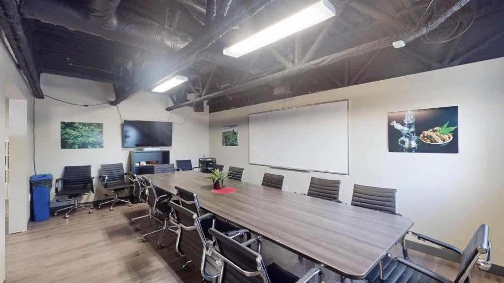 5430 30 Street Se, Calgary, AB