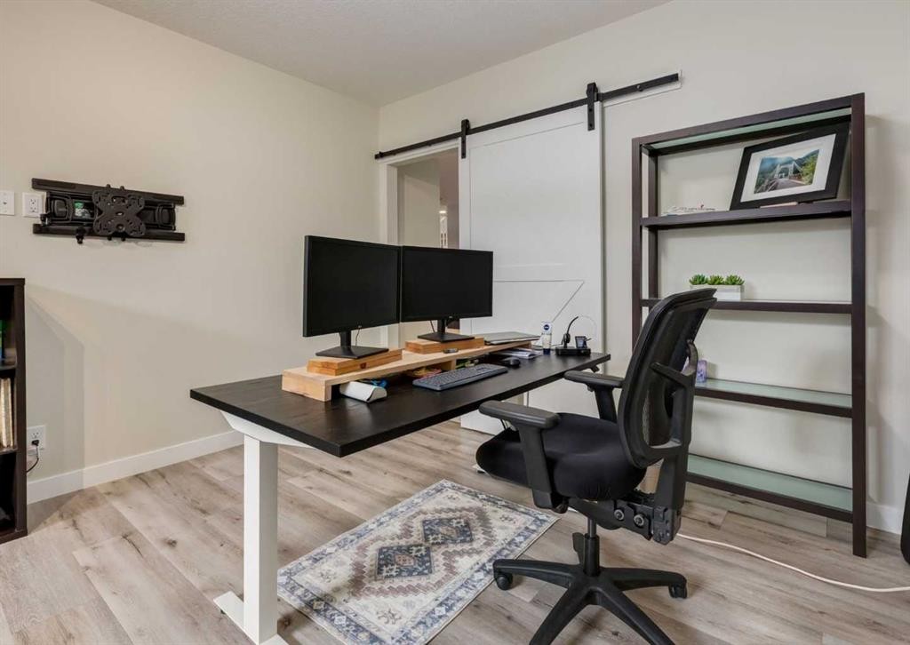 60 Crestbrook View Sw, Calgary, AB - Indoor Photo Showing Office
